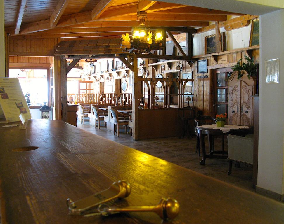 Landhotel Goldener Becher Limabach - Oberfrohna Esterno foto