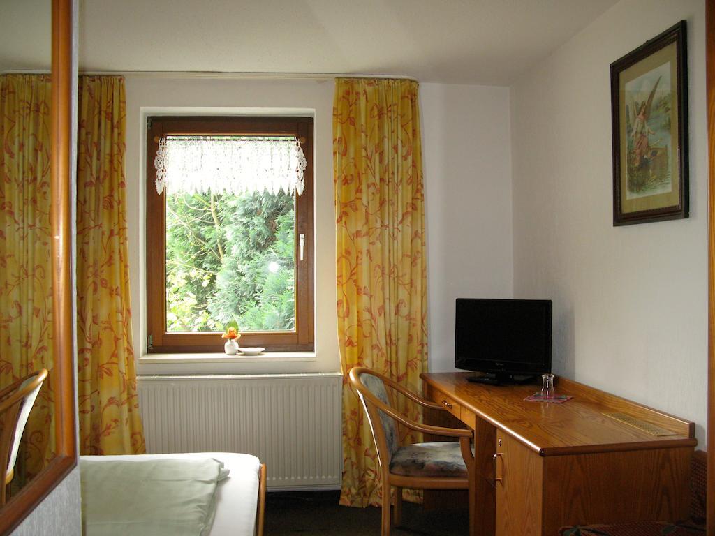 Landhotel Goldener Becher Limabach - Oberfrohna Camera foto