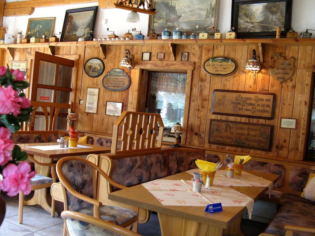 Landhotel Goldener Becher Limabach - Oberfrohna Esterno foto