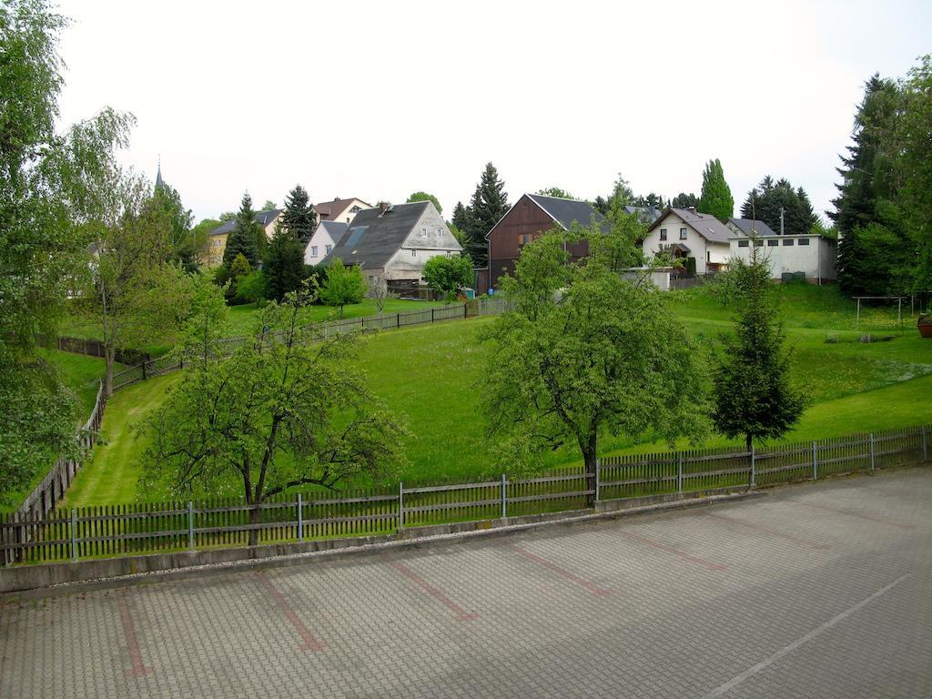 Landhotel Goldener Becher Limabach - Oberfrohna Esterno foto
